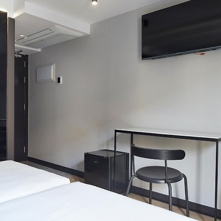 Hostal Espoz Y Mina Памплона Экстерьер фото